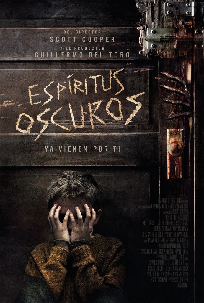 Poster - Espiritus Oscuros